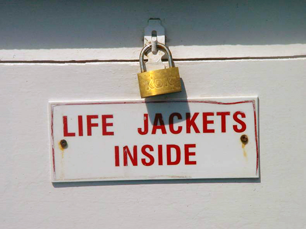 http://www.boomerbrief.com/10-11-Lifejackets%20Inside-600.jpg
