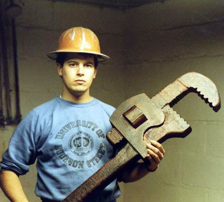 http://www.boomerbrief.com/Guy%20With%20Wrench-450.jpg